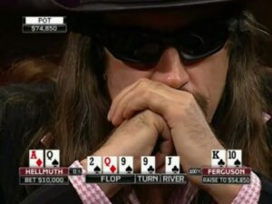 Classic Moment &amp;#8211; Phil Hellmuth Answers Phone During Hand