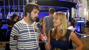 EPT10 London &amp;#8211; Jason Mercier Analyses a Hand with Martin Finger