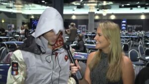 EPT10 Deauville &amp;#8211; Elky dressed like Assassin&amp;#8217;s Creed