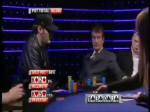 Hilarious moment &amp;#8211; Phil Hellmuth vs DevliFish