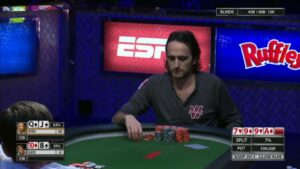 Davidi Kitai Makes a Great Hero Call