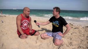 PCA 2015: Tito Ortiz and Rikard having a chat on the beach