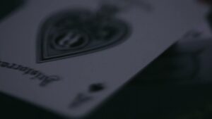 Phantoms of the Cards &amp;#8211; Levitate Your Poker Deck