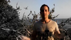 Poker Strategy &amp;#8211; What To Do When You&amp;#8217;re Card Dead