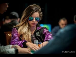 Top Tips To Have Success With Women In Poker!