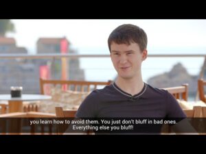 Pro Advice: When To Bluff!